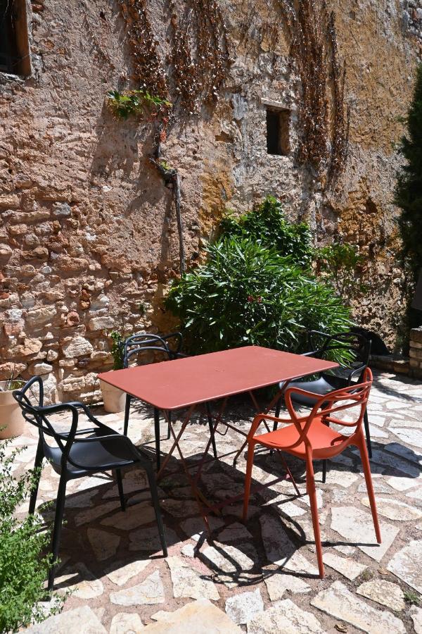 Maison Porte Heureuse Roussillon en Isere Εξωτερικό φωτογραφία